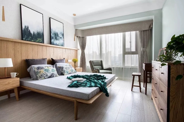 卧室铺什么样的木地板好看？建议从材质及颜色方面考虑