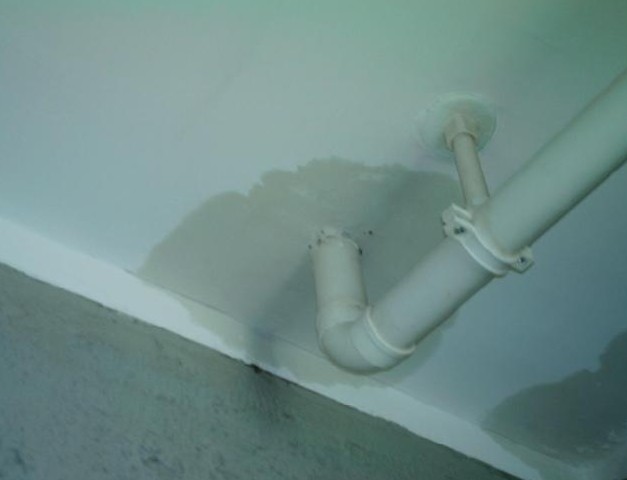 【卫生间漏水】卫生间漏水怎么办 如何维修