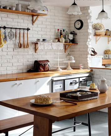 小户型厨房装修，嵌入式收纳增加空间感