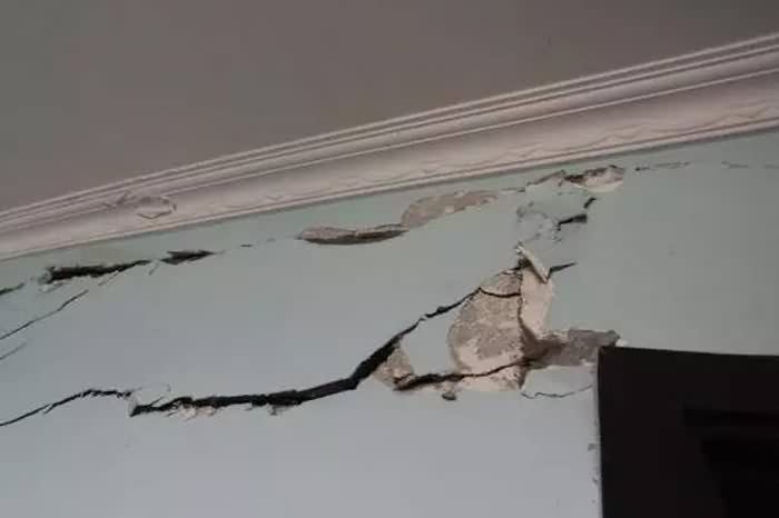 墙面开裂的常见原因及修补方法
