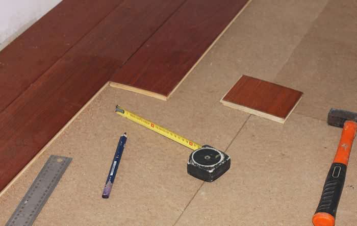 想让实木地板安装得漂亮，这4个方法就够了