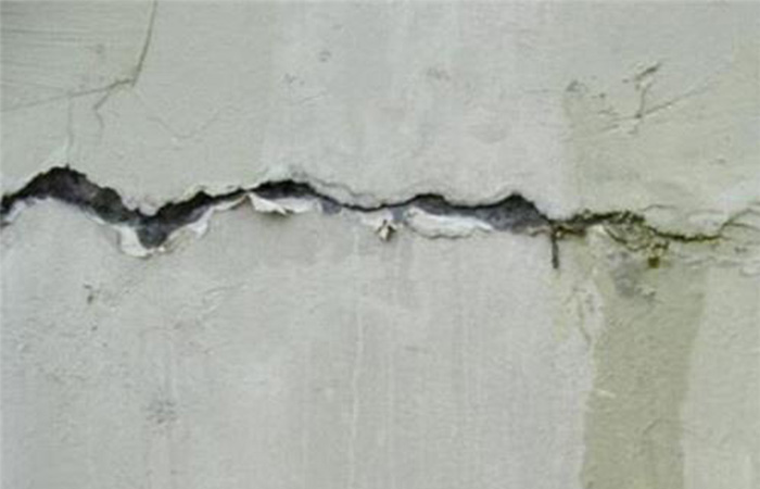 家里墙面裂缝怎么处理？告诉你4种处理方法