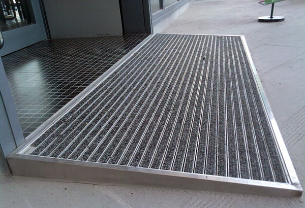 铝合金地垫厂家推荐 铝合金地毯保养