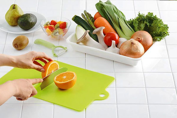 塑料菜板和木菜板哪个更好您知道吗？