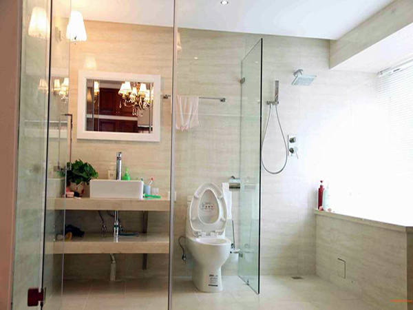浴室镜子养护小贴士 让镜子更耐用