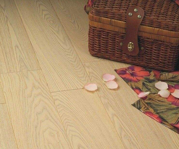 清理木地板有哪些技巧 为你带来洁净空间