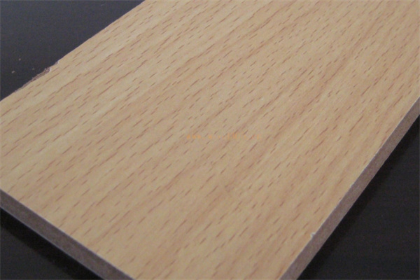 密度板的规格和价格简介 如何辨析密度板的优劣