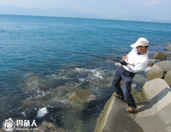 消波桩钓场的海钓实战技法解析