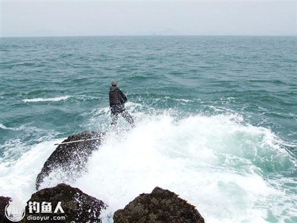 海钓疯狗浪的定义及成因防范措施