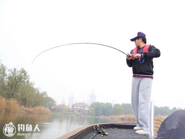 河流型与湿地型钓场的路亚技巧思考