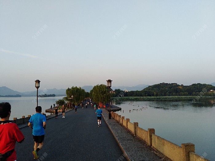 新手入门开饵技巧，容易学会拉饵和搓饵