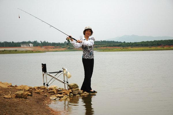 水库垂钓要想钓过瘾，记住这四字秘诀，刷新你的新纪录