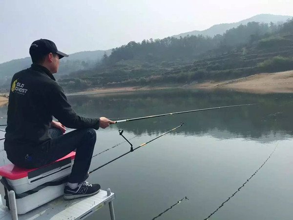 浅谈钓鱼时如何控制风线的长短选择