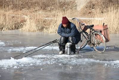 冬钓遇风雪天气，这几个技巧仍然助你狂口