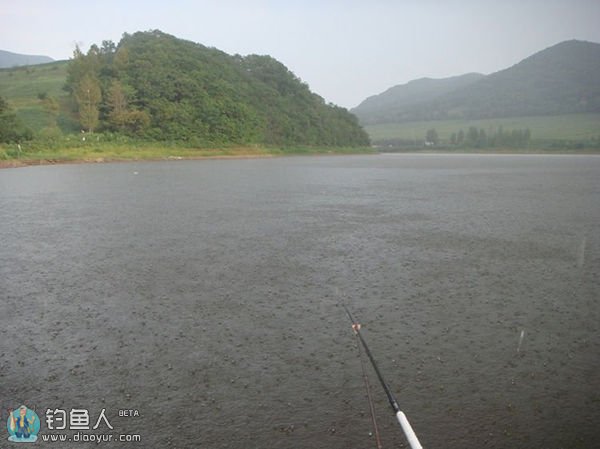 下雨天垂钓的五要及五个不要