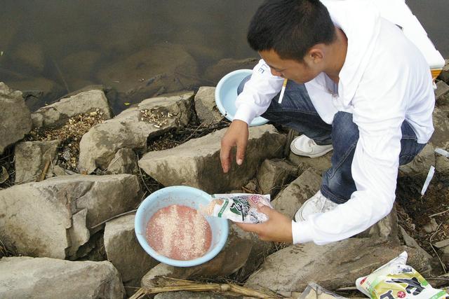 野钓遇到滑鲫不要怕，用这三招