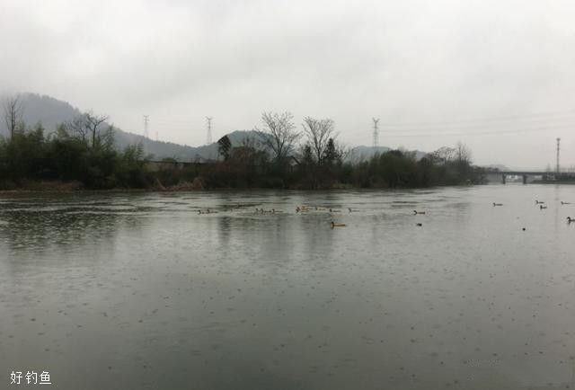 野钓既能抗走水又可避免缠绕的几个小技巧