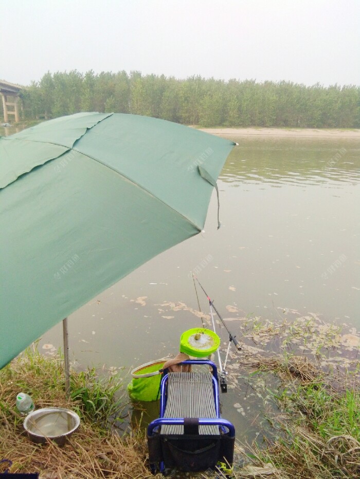 野钓：手竿流水钓浮和盲竿钓流水