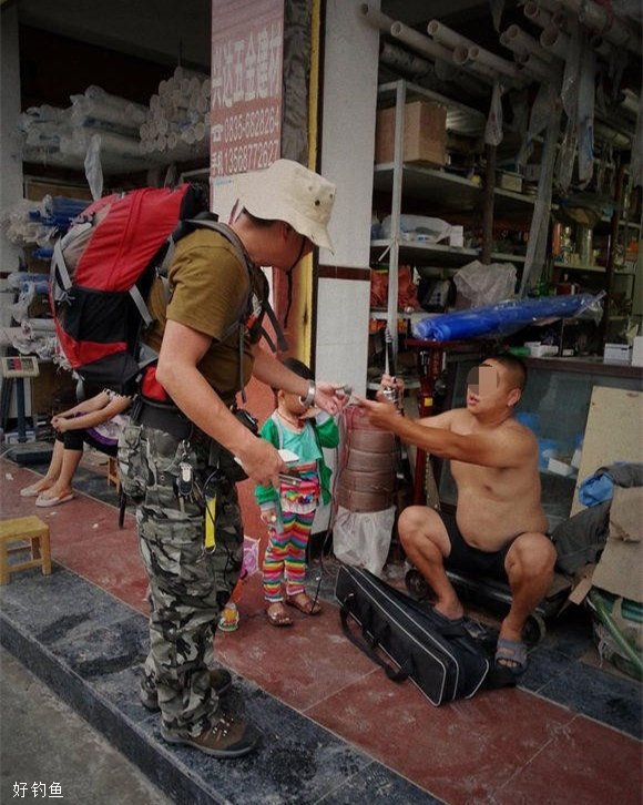 民间一种传统“滚筒钓法”