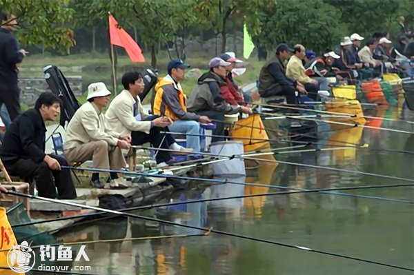 竞技坑塘钓轻口鱼的三个技巧