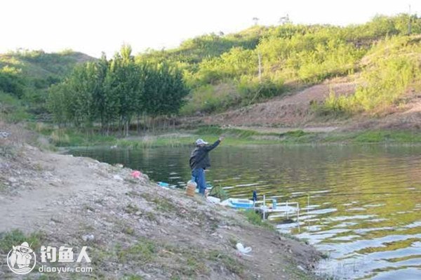 抛竿串钩野钓河流的粗浅体会