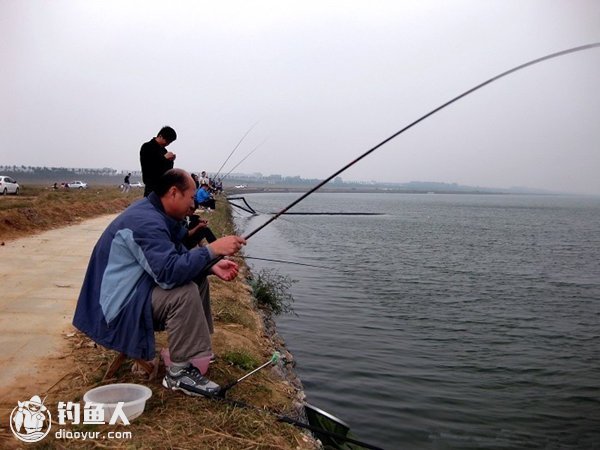 钓行程的钓组、鱼饵、浮漂选择及调钓方法