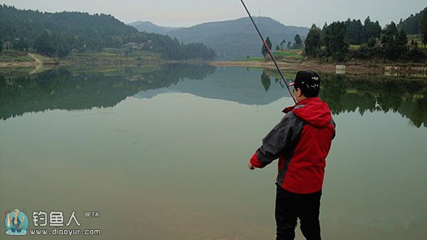 民间野钓高手的找坎技术法