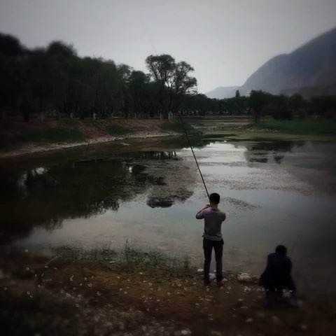 夏季阴天钓鱼技巧，老钓鱼人倾心分享