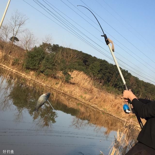 冬季寒冷天气钓鱼的六个技巧