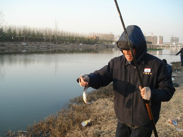 冬季天气也不好钓鱼的原因及应对技巧