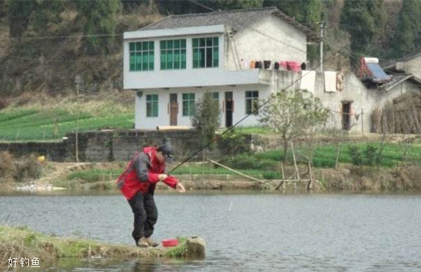 早春钓鱼用饵选位等五大要点