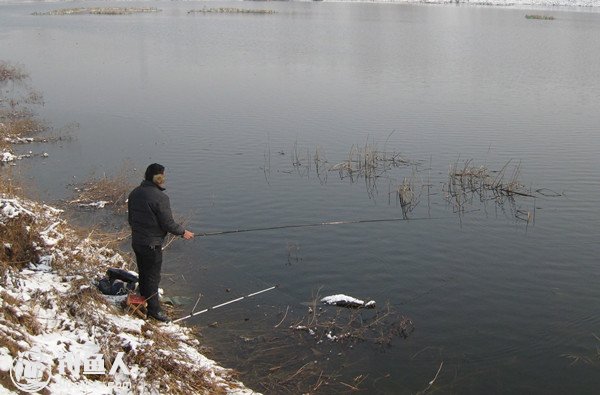 浅说冬季下雪天钓鱼的技巧