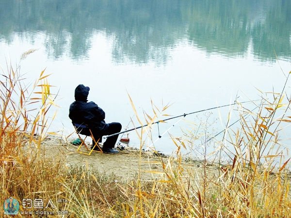 寒冬野外的垂钓秘籍（装备、天气、细节）