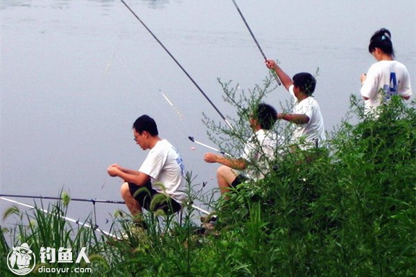 夏天钓鱼的八个实用技巧