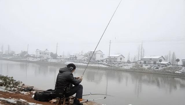 冬季钓鲫鱼，当出现这两种适钓天气时，建议钓友们不要放过