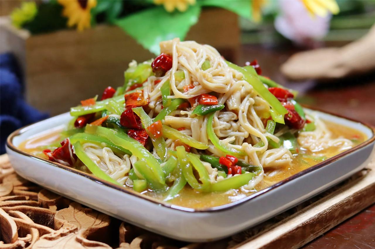 丰富菌类食材的烹饪方法，金针菇鲜味爆发！