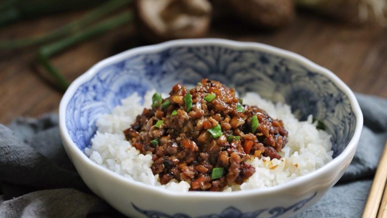 香菇肉酱饭