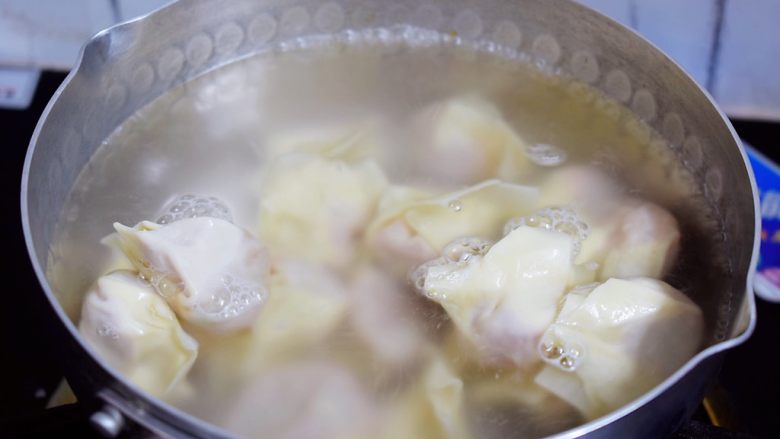 酸汤馄饨