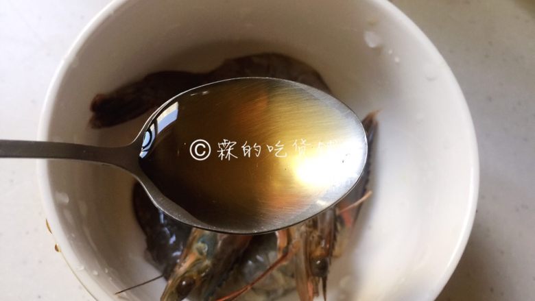 番茄蟹味菇鲜虾年糕汤