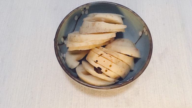 味噌鸡肉丸日式火锅