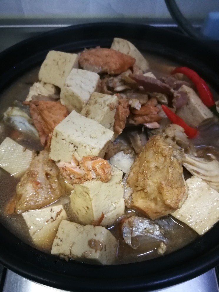 三文鱼头豆腐煲