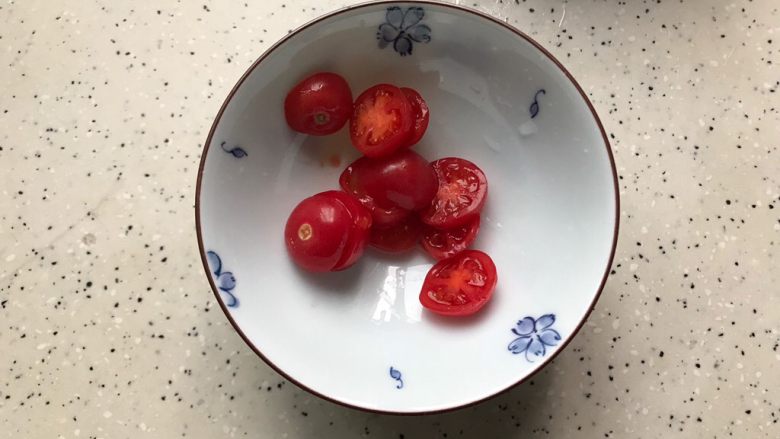 藤椒风味手撕鸡三明治