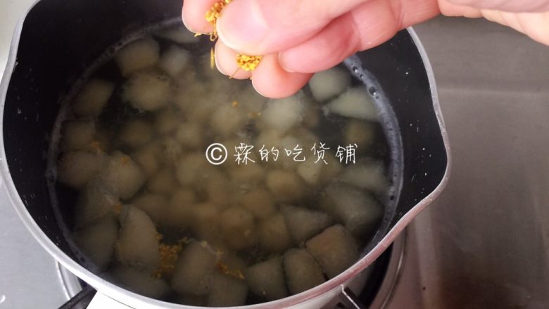 桂花马蹄雪梨糖水