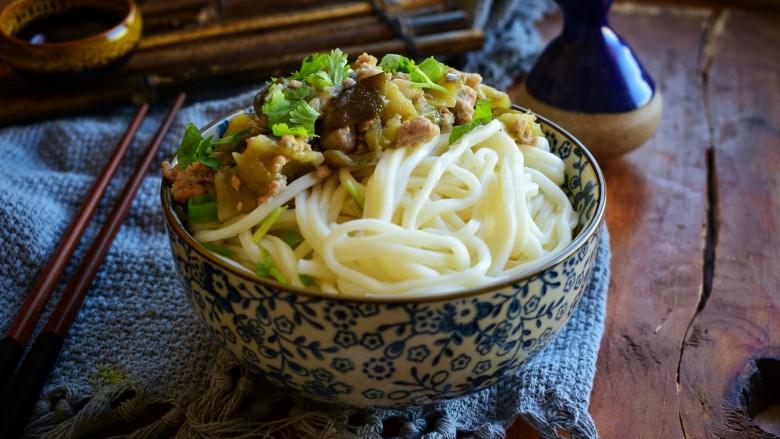 茄子肉末打卤面