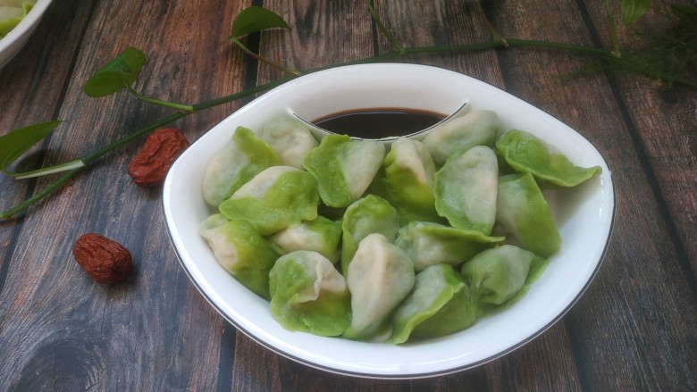 韭菜猪肉馅水饺