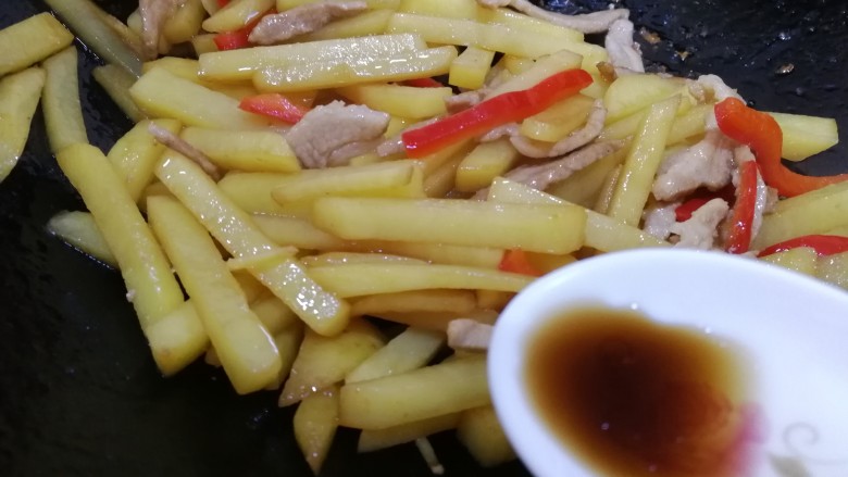 土豆炒肉丝