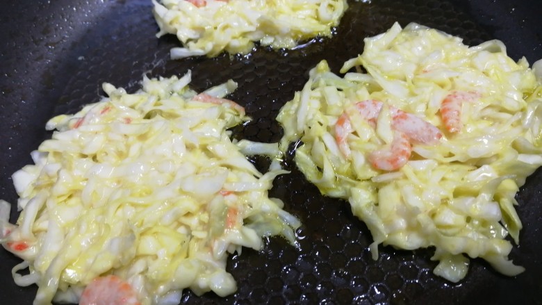 鸡蛋卷心菜饼