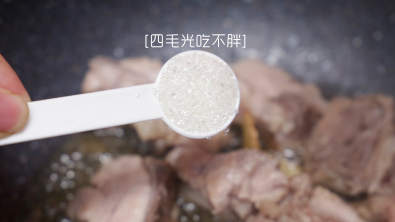 鲜藕炖排骨