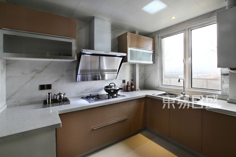浦东新区金融家138平欧式风格三室户装修效果图