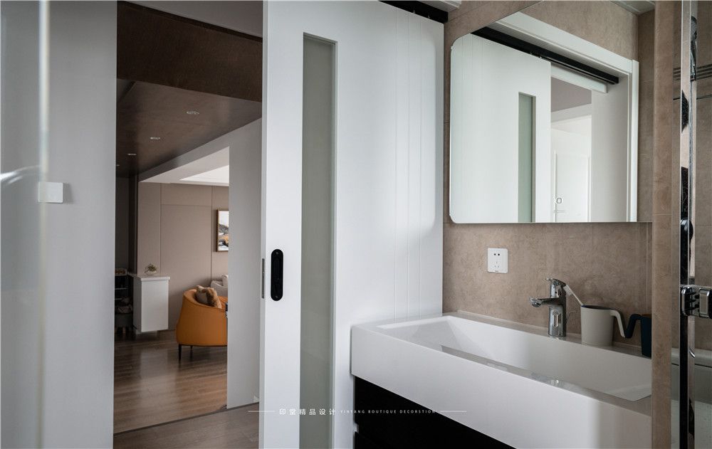 浦东天意洲家园130平现代简约风格三室户装修效果图